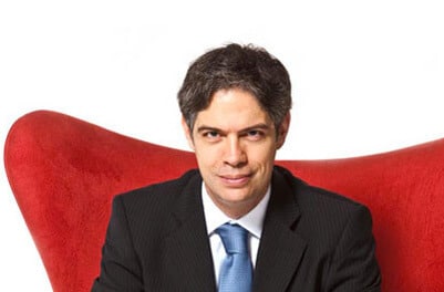 Ricardo Amorim contratar palestra de economia